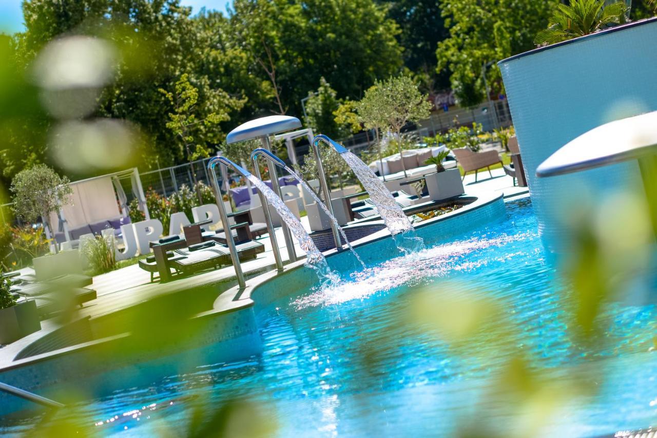 Aura Hotel Adults Only Balatonfured Bagian luar foto